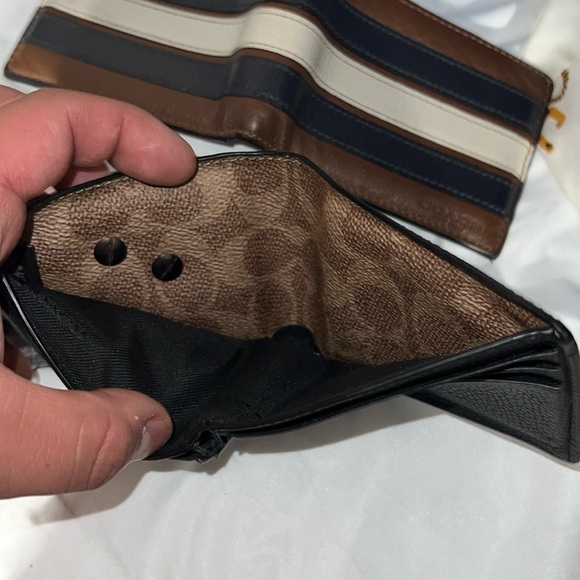 2 Coach Slim Billfold wallets - Picture 4 of 9